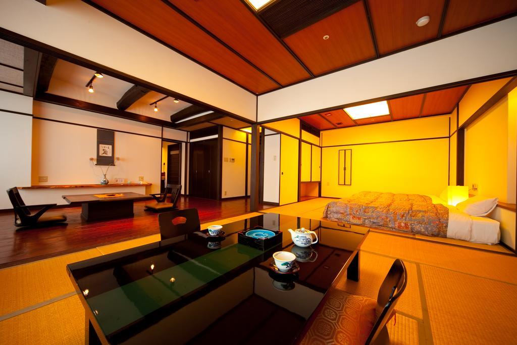 Hotel Sansuikan Beppu Habitación foto