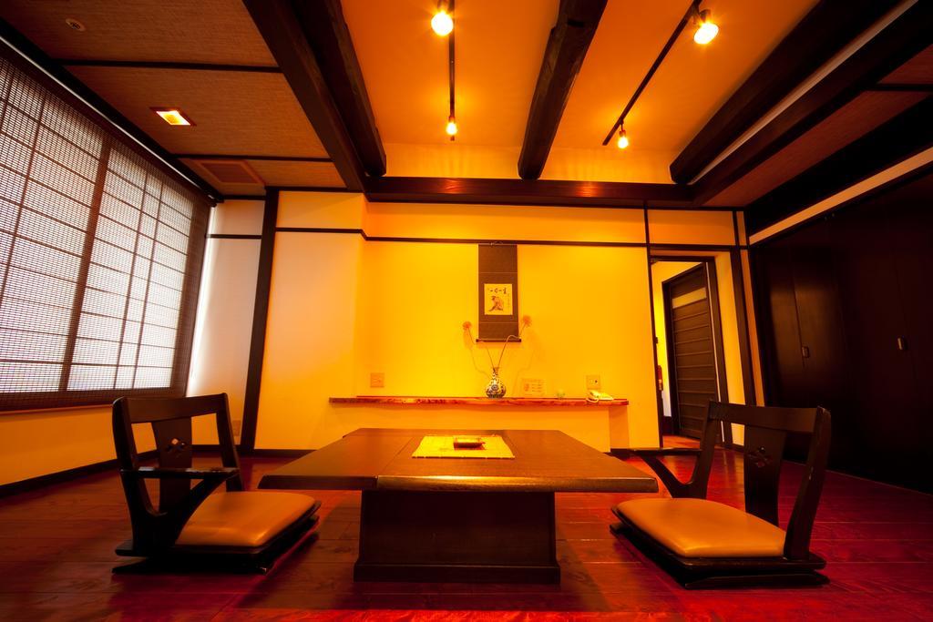 Hotel Sansuikan Beppu Habitación foto